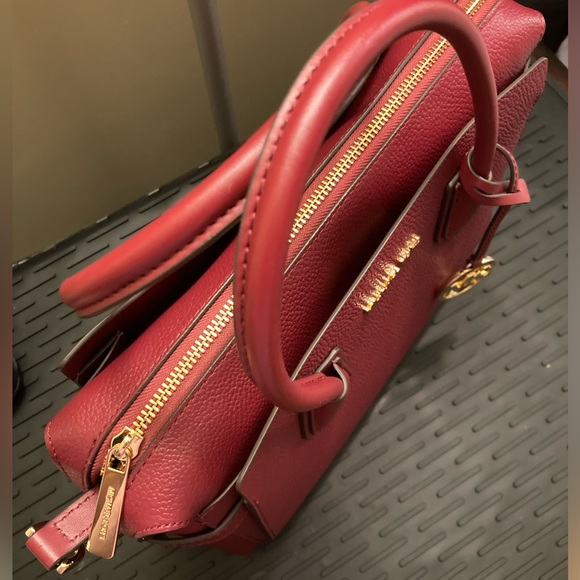 Michael Kors “Mercer” Medium Belted Satchel, Mulberry Color- Rare! - Picture 3 of 14
